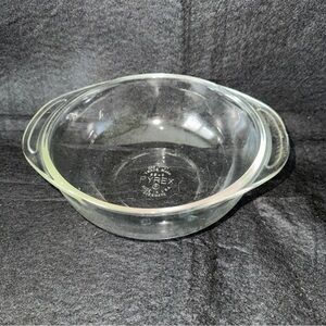 PYREX 1 Qt 022 BB-5 6.5 Inch Round Glass Bowl with Handles Vintage Ovenware